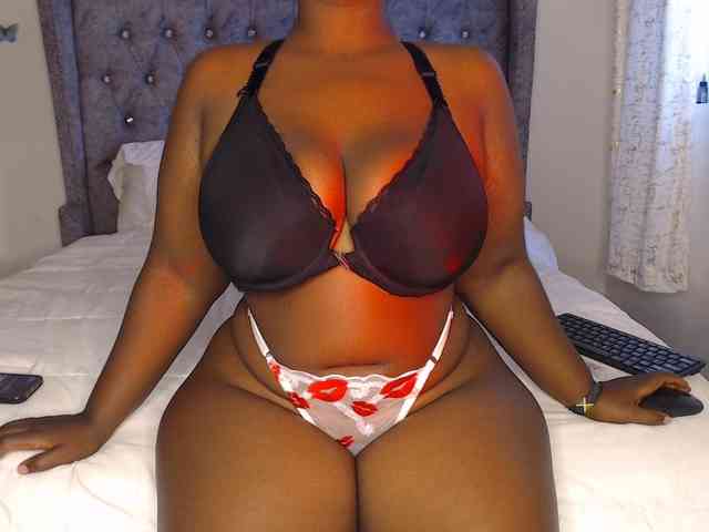 sexy-chocco Live Webcam on BongaCams