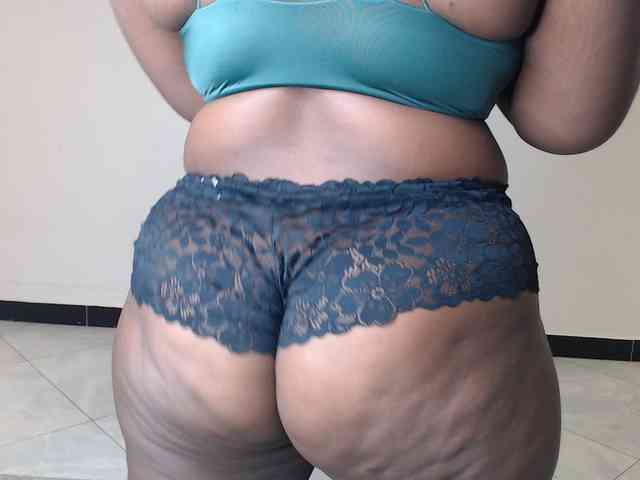 sexy-chocco Live Webcam on BongaCams