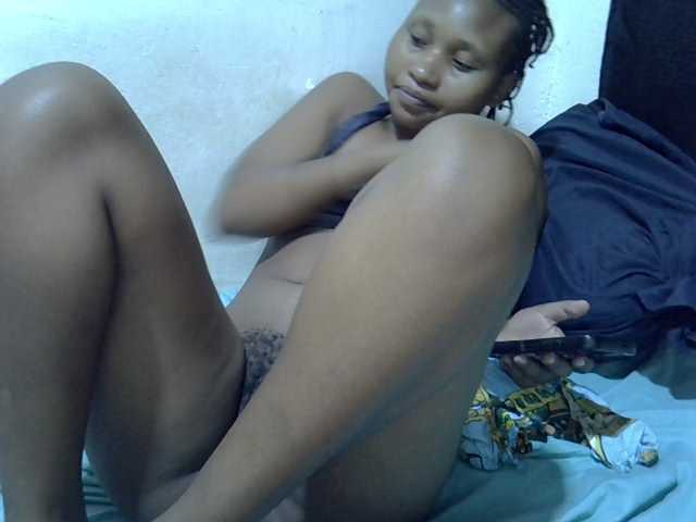 ebonychocolate live cam on BongaCams