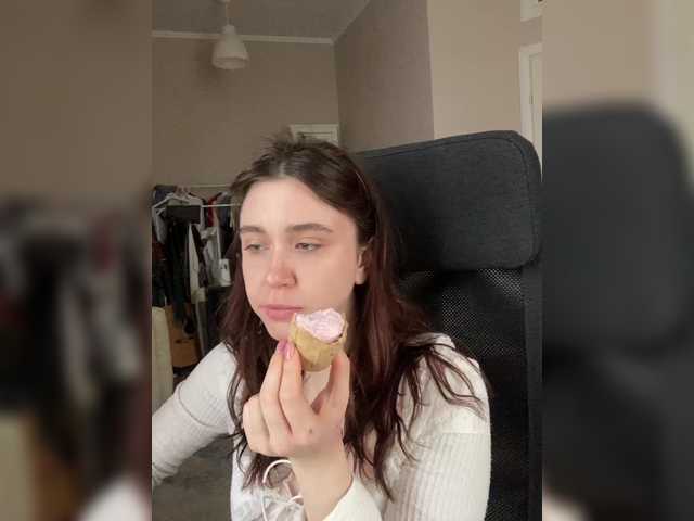 pizzahubb's BongaCams show and profile