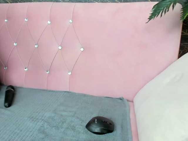 Maya-Lisa live cam on BongaCams