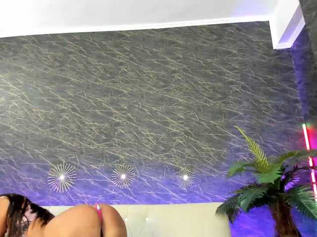 Maya-Lisa live cam on BongaCams