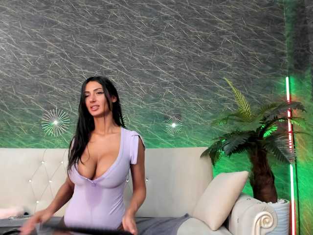 Maya-Lisa live cam on BongaCams