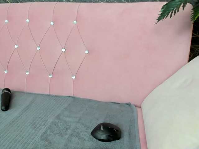 Maya-Lisa live cam on BongaCams