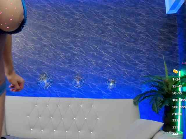 Maya_Lisa webcam
