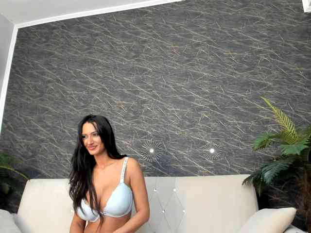 Maya_Lisa webcam