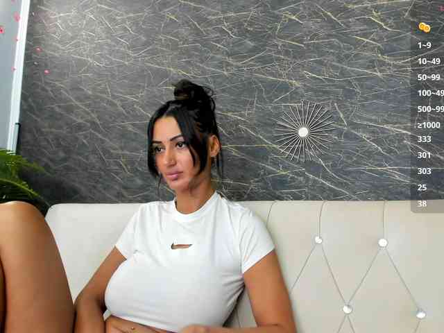 Maya_Lisa webcam