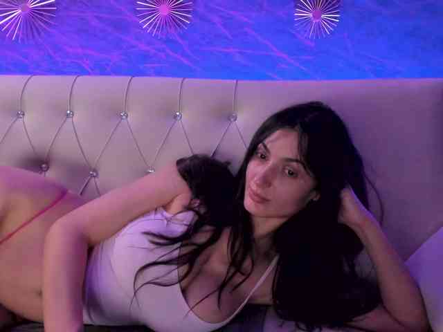 Maya_Lisa webcam