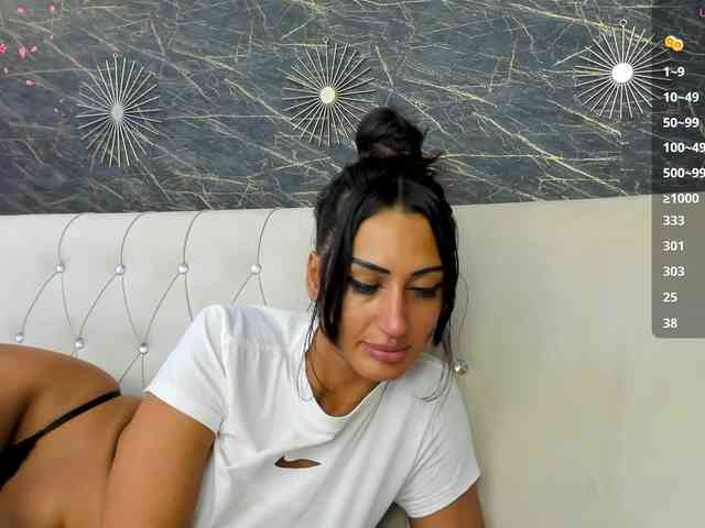 Maya_Lisa webcam