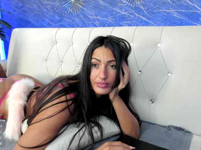 Maya_Lisa webcam
