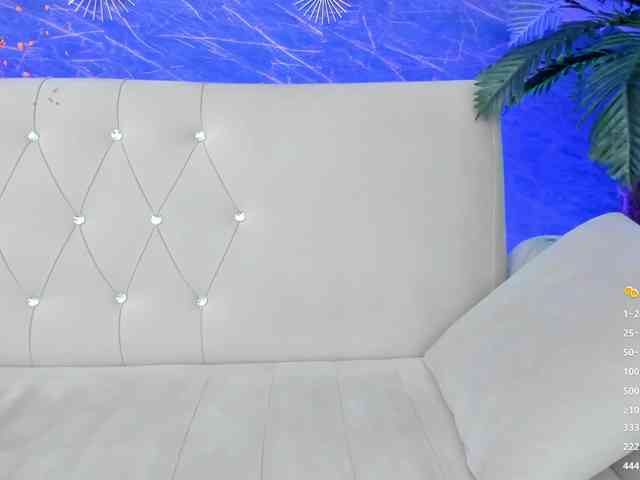 Maya_Lisa webcam