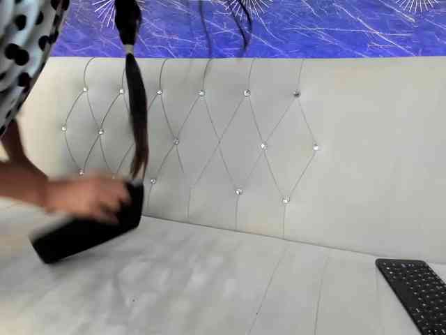 Maya_Lisa webcam