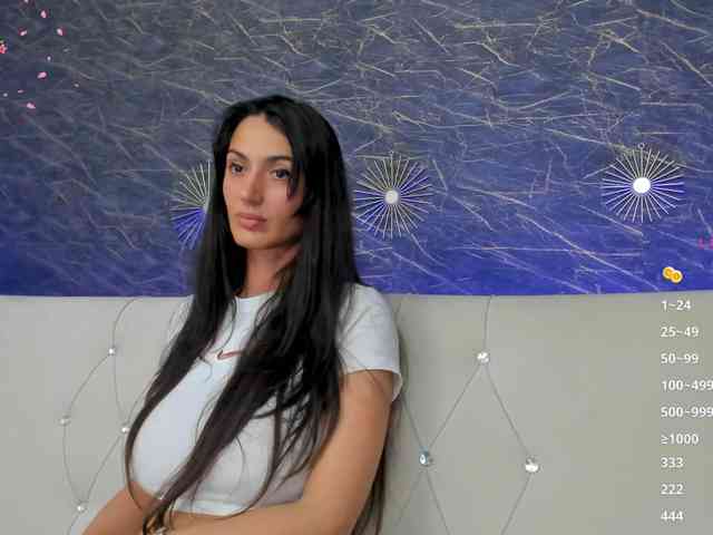Maya_Lisa webcam