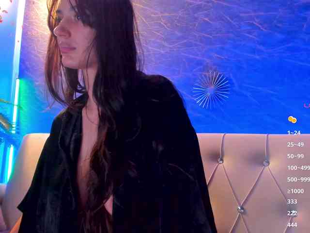 Maya_Lisa webcam