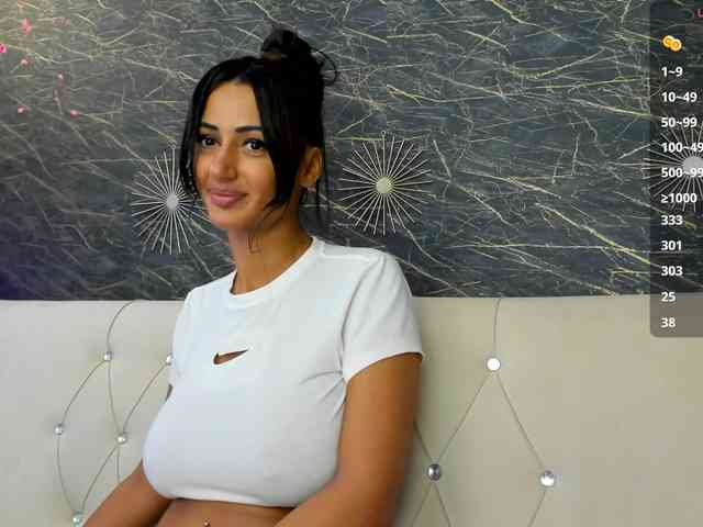 Maya_Lisa webcam
