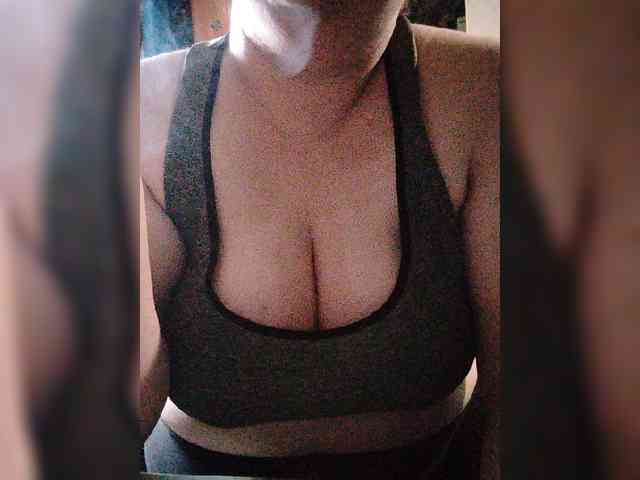 MaryMichelle1 webcam