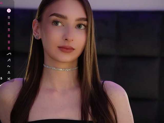 DiamondLily live cam on BongaCams
