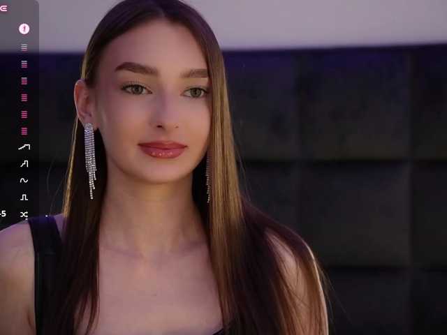 DiamondLily live cam on BongaCams
