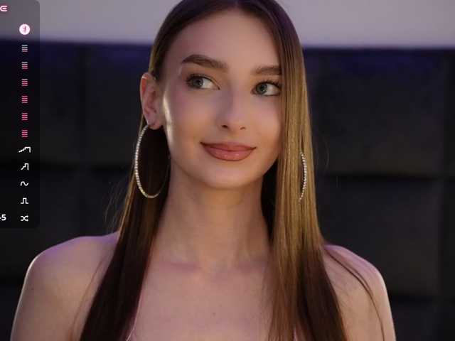 DiamondLily live cam on BongaCams