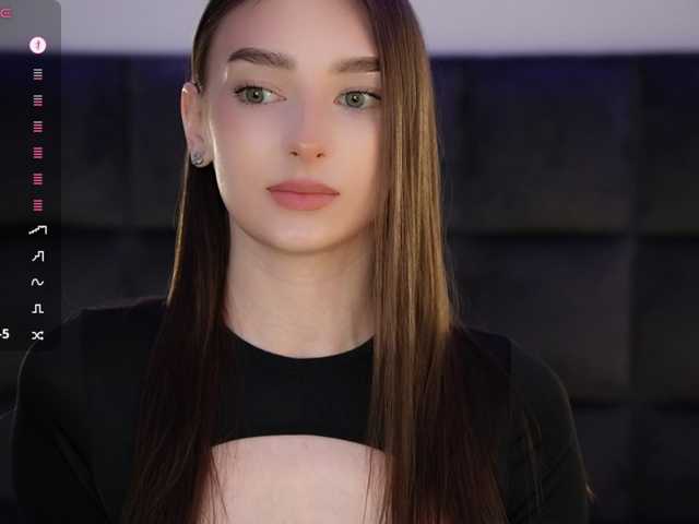 DiamondLily live cam on BongaCams