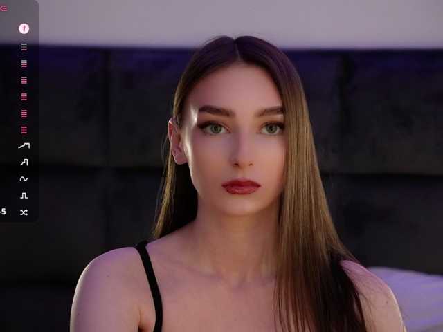 DiamondLily, en vivo ahora en BongaCams