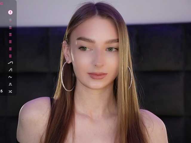 DiamondLily live cam on BongaCams