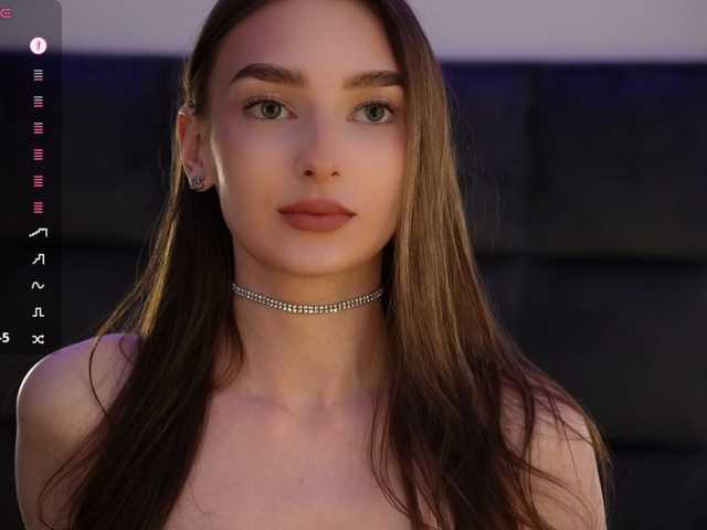 DiamondLily live cam on BongaCams