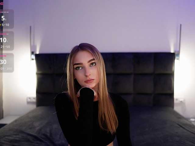 DiamondLily live cam on BongaCams