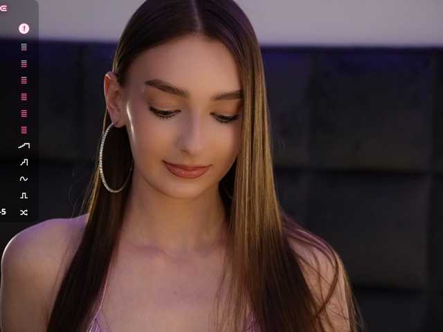 DiamondLily live cam on BongaCams