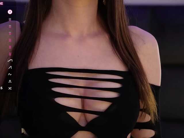 DiamondLily live cam on BongaCams