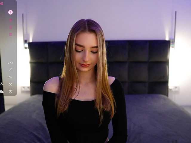 DiamondLily live cam