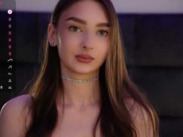 DiamondLily live cam on BongaCams