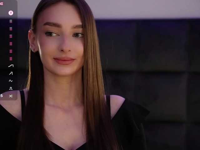 DiamondLily live cam on BongaCams
