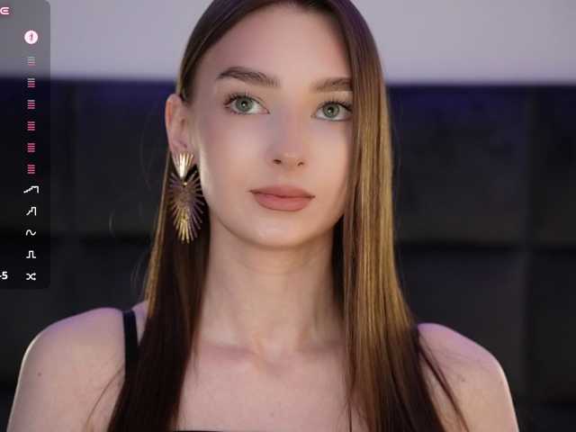 DiamondLily live cam on BongaCams