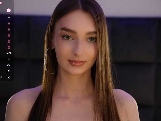 DiamondLily live cam on BongaCams