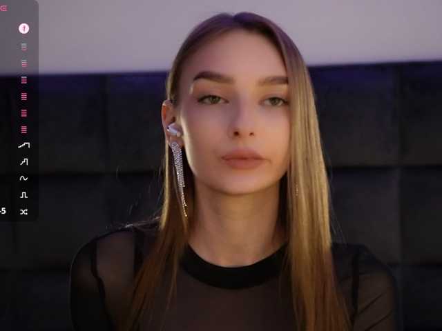 DiamondLily live cam on BongaCams