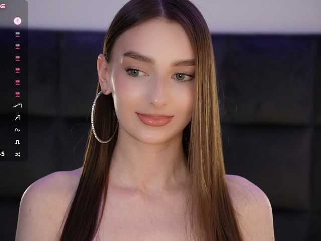 DiamondLily live cam on BongaCams