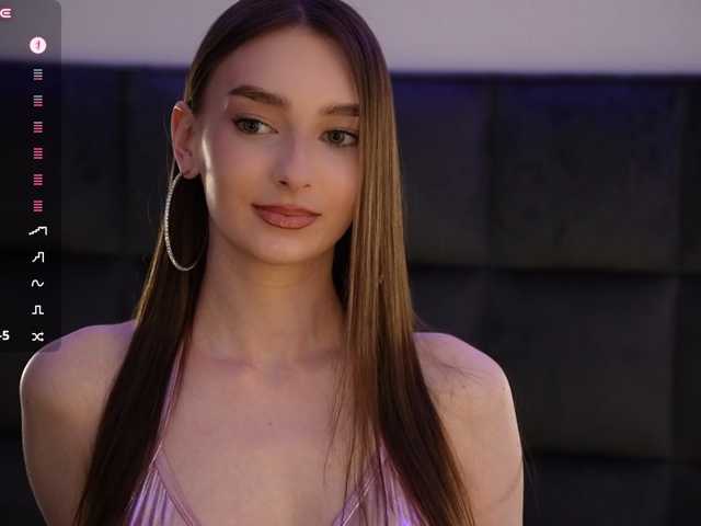 DiamondLily live cam on BongaCams
