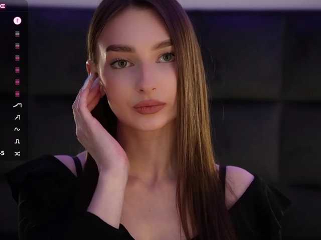 DiamondLily live cam on BongaCams