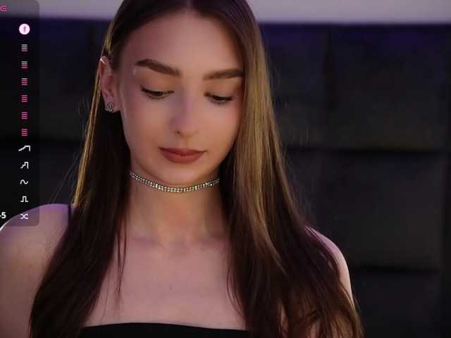 DiamondLily live cam on BongaCams