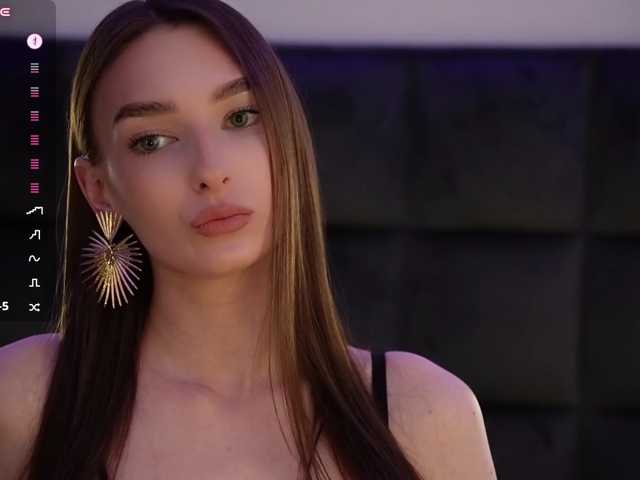 DiamondLily live cam on BongaCams