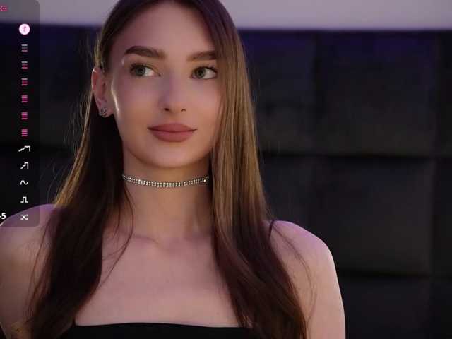 DiamondLily live cam on BongaCams