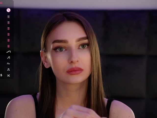 DiamondLily live cam on BongaCams