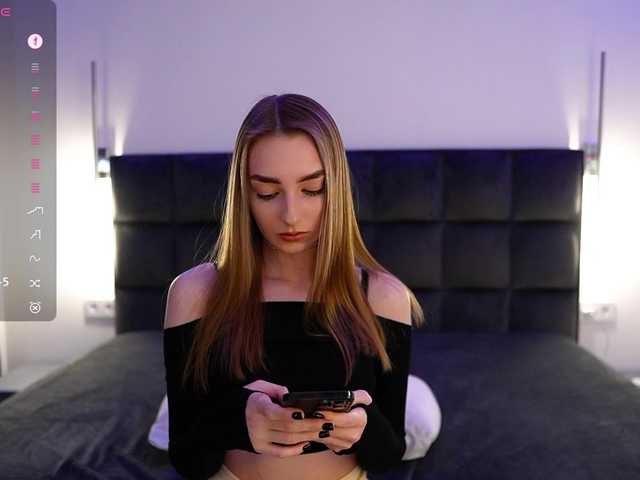 GoldieXXX