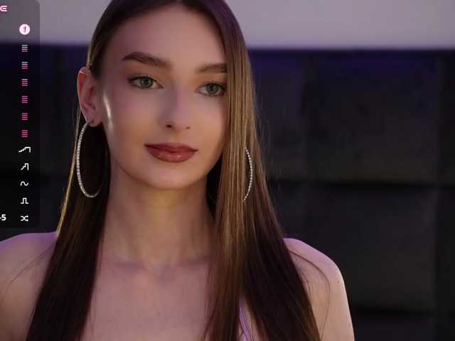 DiamondLily live cam on BongaCams