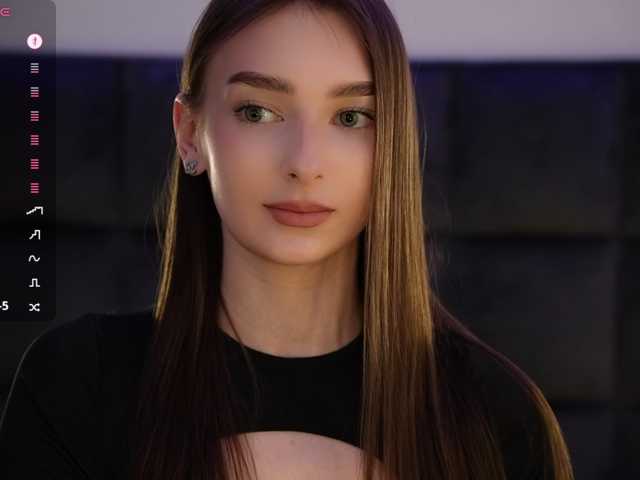 DiamondLily live cam on BongaCams