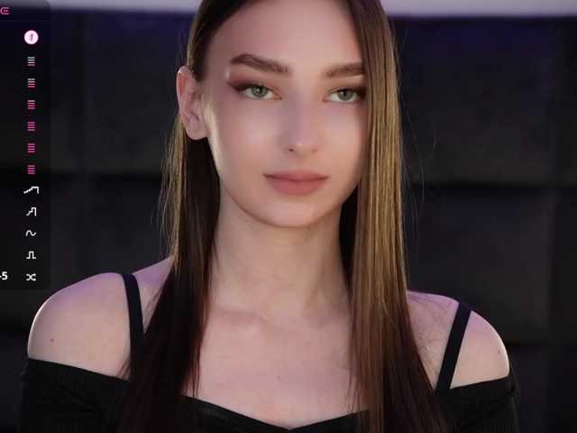 DiamondLily live cam on BongaCams
