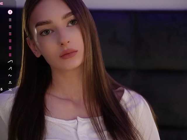 DiamondLily live cam on BongaCams