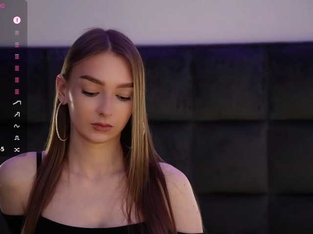 DiamondLily live cam on BongaCams