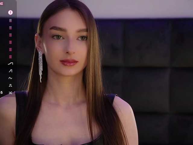 DiamondLily live cam on BongaCams